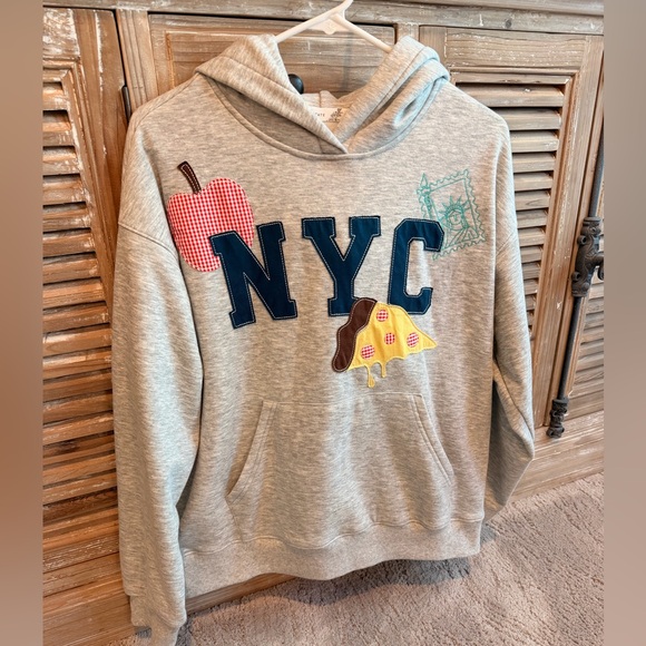 Altar'd State Tops - Altar'd State Oversized Grey NYC Graphic Hoodie (Size XS)